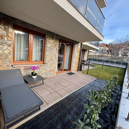 Laur Apartmán *